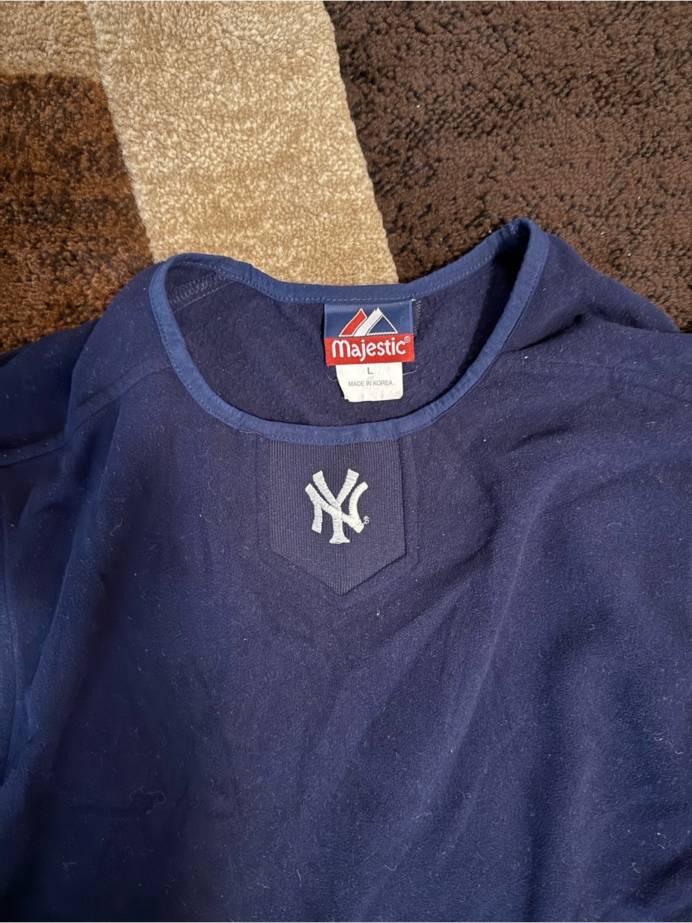 New York Yankees pull over bullpen top embroidered great look and feel size L